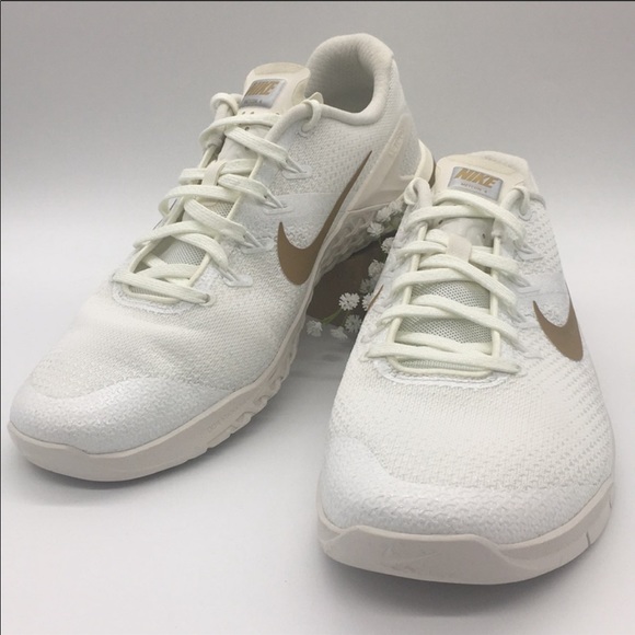 NIKE WMNS METCON 4 CHMP sail/metallic gold - Picture 4 of 8